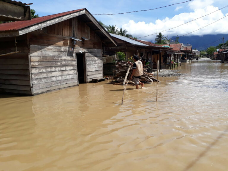 Luapan Sungai Ciwaru Sebabkan 109 Rumah Banjir, Ini yang Dilakukan BPBD Lebak
