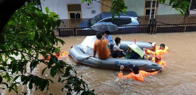 Update Banjir Jakarta: 9 RT Masih Tergenang Pagi Ini