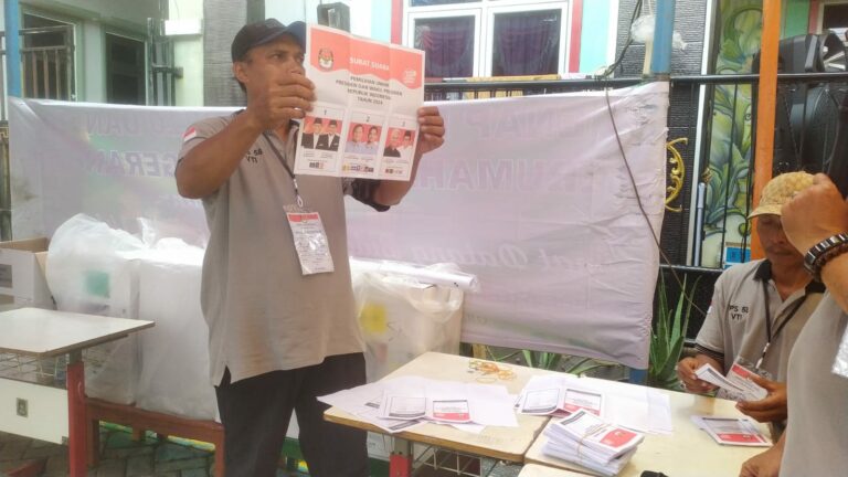 KPU Jaksel Rekapitulasi Surat Suara Pemilu 2024, Target Rampung Maret