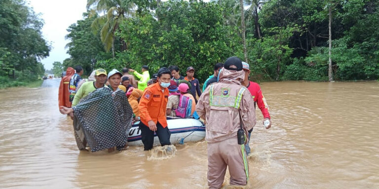 BMKG: Februari Puncak Musim Hujan, Siaga Potensi Bencana