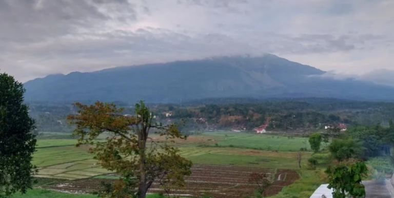 Selama Puasa, Jalur Pendakian Gunung Ciremai Ditutup Sementara