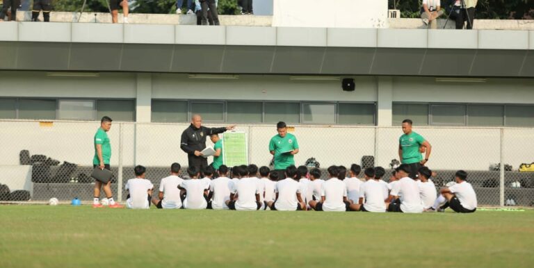 Nova Arianto Tak Puas dengan Fisik Tim U-16 Tahap Pertama