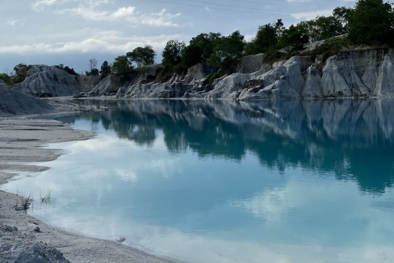 Bangka Belitung: Kepulauan Kecil yang Indah, Kaya Timah