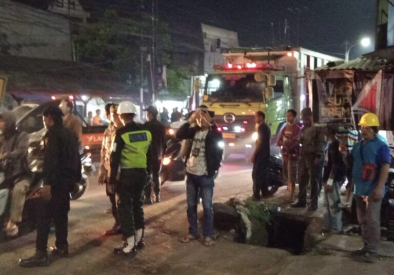 Ledakan Gudang Peluru di Bekasi, Warga Sekitar Dievakuasi