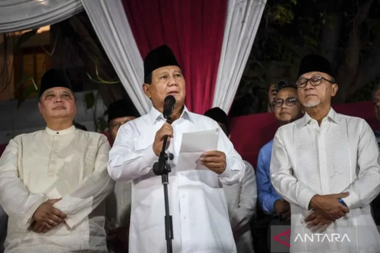 Prabowo Sambut Kemenangan Pemilu 2024 di Kertanegara