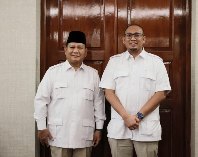 Andre Rosiade bersama Prabowo Subianto. [Instagram]