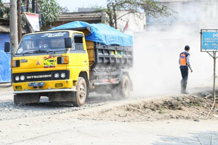 Pemkab Bogor Cabut Aturan Truk Tambang Beroperasi di Siang Hari, Ini Alasannya