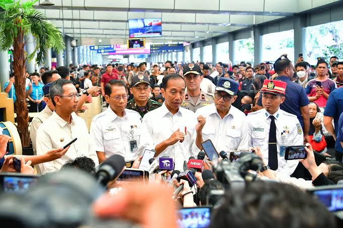 Pesan Jokowi ke Menhub: Fokus Tangani Arus Mudik di Merak