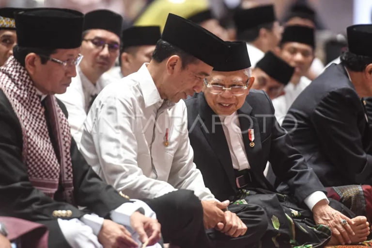 Presiden Jokowi-Wapres Maâ€™ruf Amin Salat Id di Istiqlal, Lanjut “Open House”