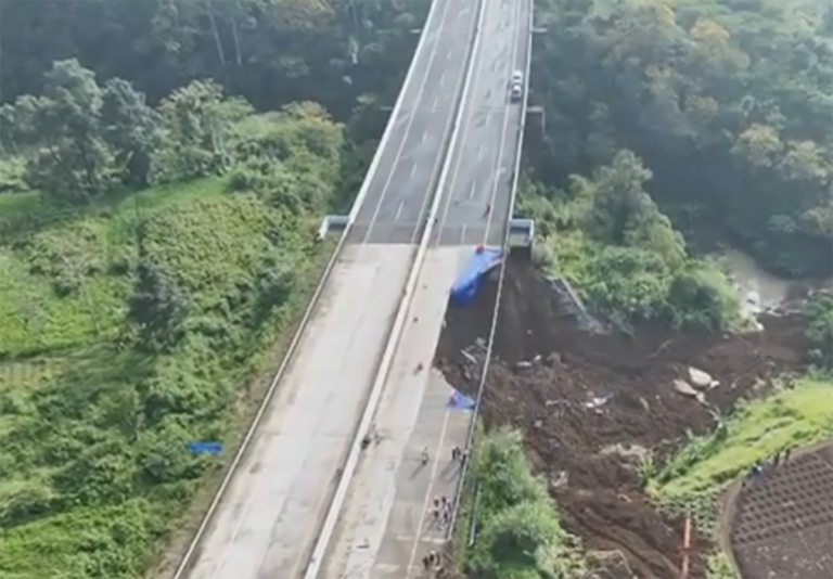 Bey Machmudin Sebut Perbaikan Tol Bocimi Selesai dalam Tiga Hari