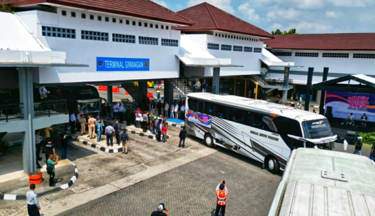 160 Bus Peserta Balik Gratis Diberangkatkan Serentak dari 9 Terminal