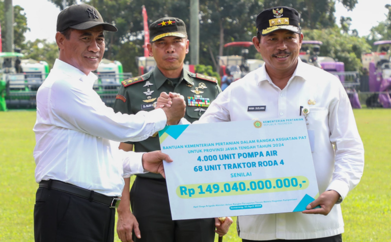 Dapat Bantuan Ribuan Alsintan, Pj Gubernur Jateng Optimis Produksi Pangan Meningkat