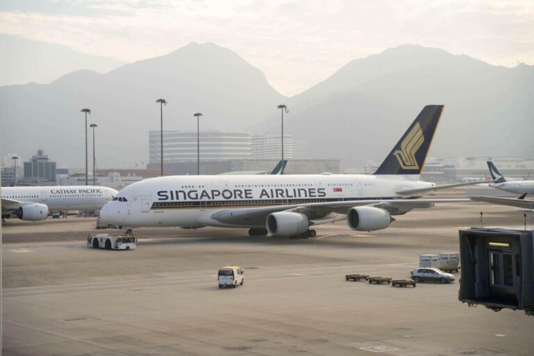 CEO Singapore Airlines Minta Maaf Usai Tragedi Turbulensi Maut