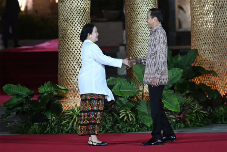 Disambut Hangat Jokowi, Puan Hadiri Welcoming Dinner World Water Forum di Bali