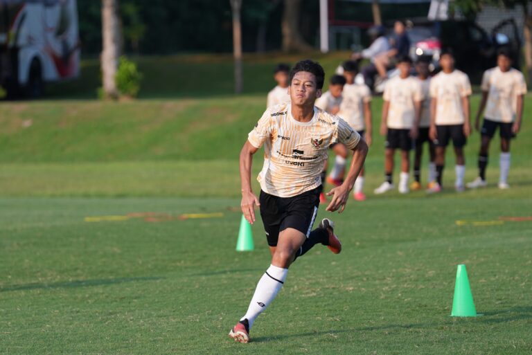 Tidak Sanggup Harus Pulang, Latihan Tim U-16 Keras