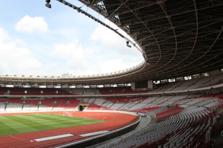 Tiket Indonesia vs Australia di GBK Ludes!