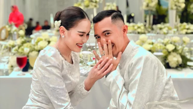 Ayu Ting Ting diduga batal nikah