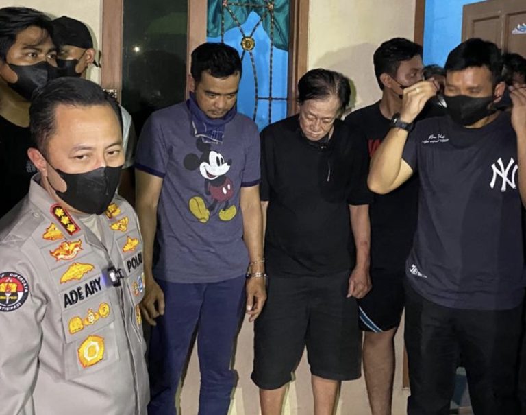 Gerebek Indekos di Tangerang, Dua Pria Miliki 20 Paket Narkotika Sabu Ditangkap