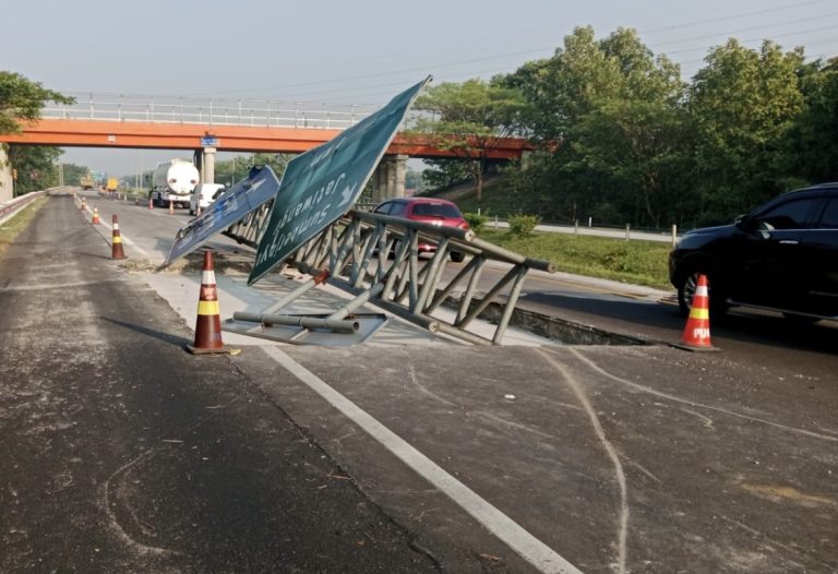 Sopir Bus Rombongan Dosen Unpam Tabrak Tiang di Tol Belum Diperiksa, Kenapa?