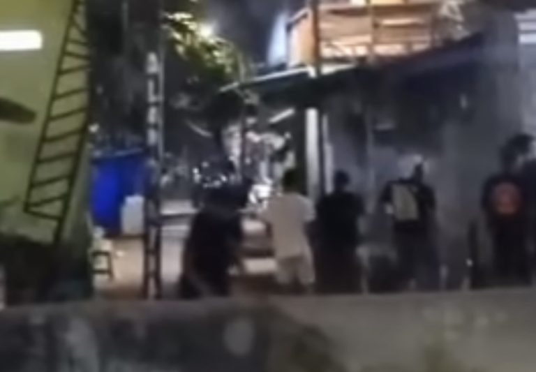 Viral Polisi Diserang Saat Patroli di Kampung Ambon, Cek Faktanya!