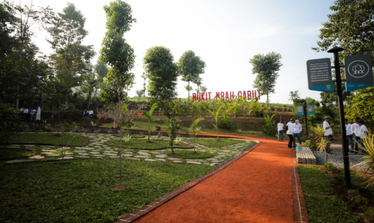 Bandung Perbanyak Ruang Terbuka Hijau, Bukit Mbah Garut Berubah Cantik!