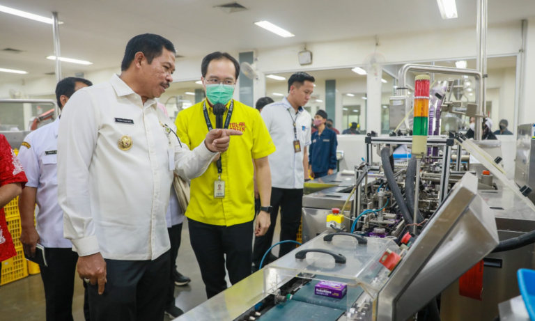 Nana Sudjana Tinjau Dua Perusahaan Besar di Jateng yang Serap Banyak Tenaga Kerja