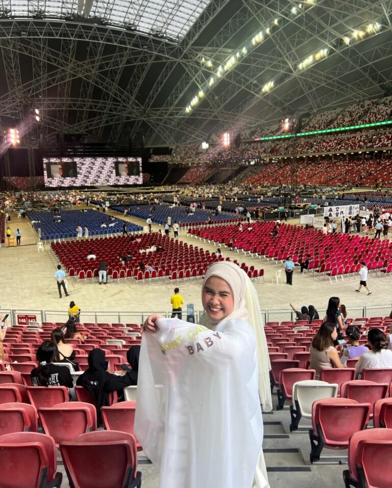 Putri dari Ariza Patria Ternyata Seorang â€œSwiftieâ€!