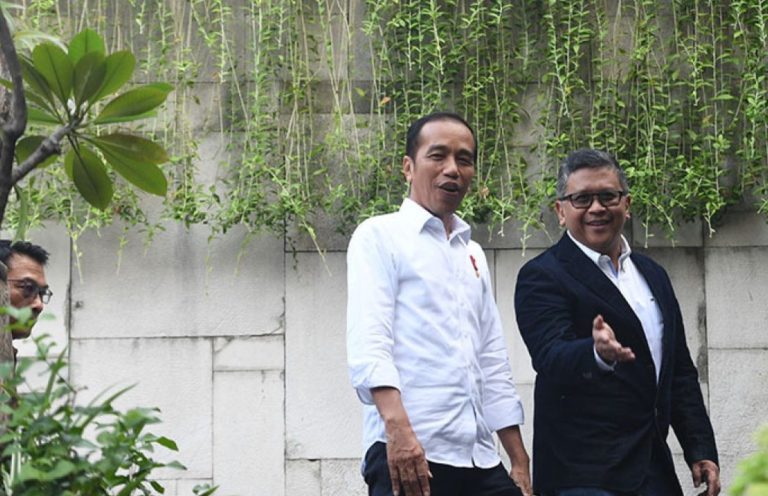 Hasto Gate: Drama Rekaman Diduga Mirip Jokowi Intimidasi Parpol, Istana Tegas Bantah