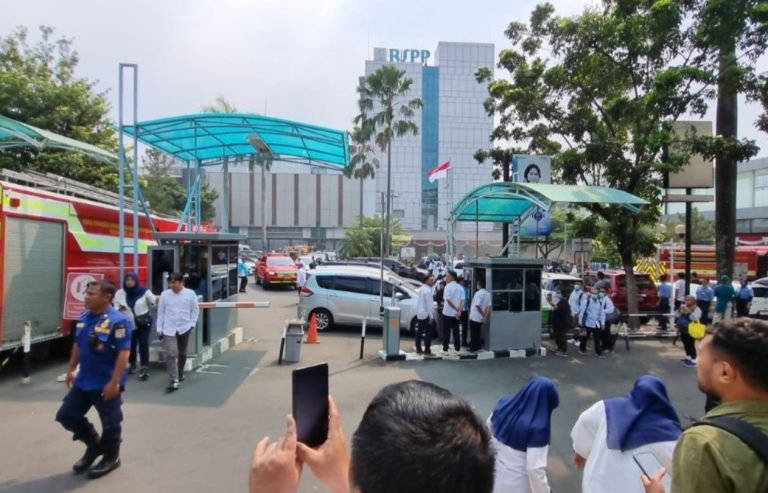 Breaking News! RS Pusat Pertamina Kebakaran, 15 Unit Damkar Diturunkan