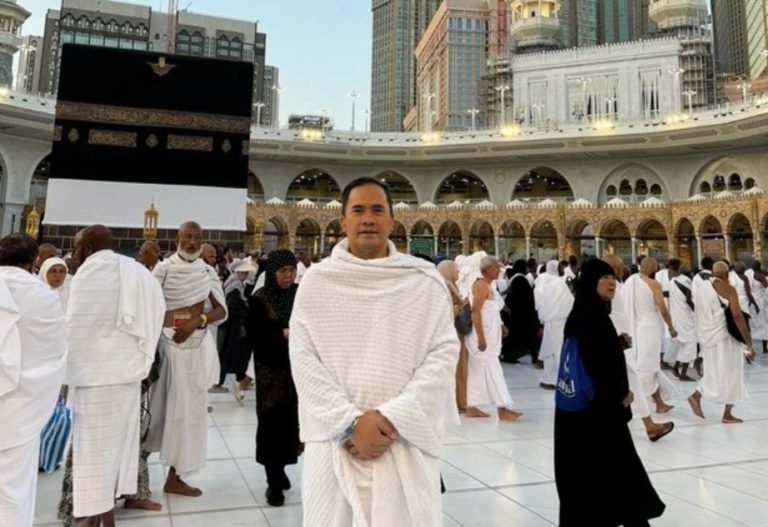 Panjatkan Doa Ini Depan Ka’bah, Saipul Jamil Kini Diduga Lecehkan Pria