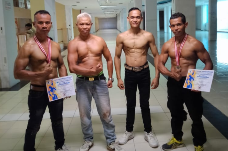 Kisah Rokhim, Pedagang Siomay yang Juara Binaraga Kejurprov 2024 PBFI Jateng