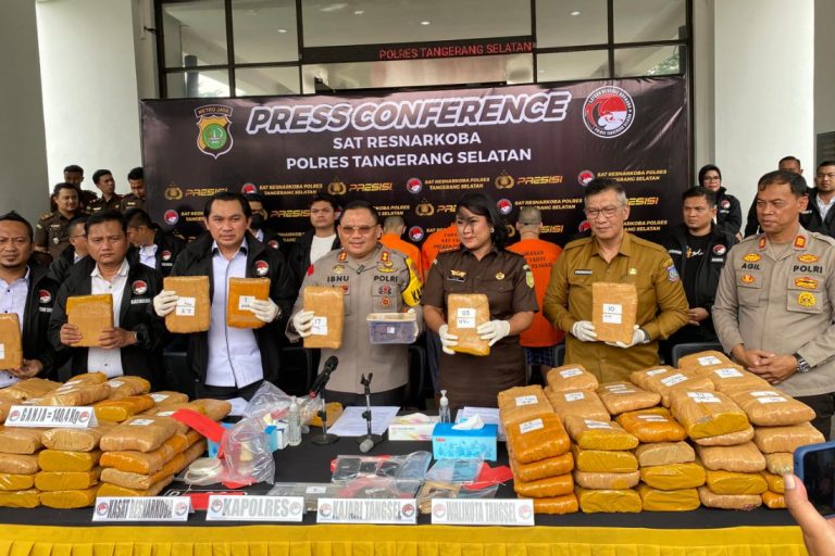 Geger! Polisi Sita Ganja 140,4 Kg Siap Diperjualbelikan di Medsos