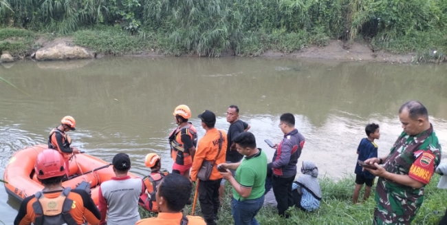 Main di Sungai Deli, Bocah 11 Tahun Hanyut Terbawa Arus