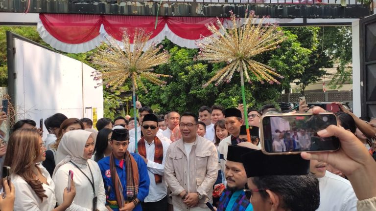 Janji Ridwan Kamil: Bakal Sulap Rumah Warga Setu Babakan Jadi Hotel Bintang 3