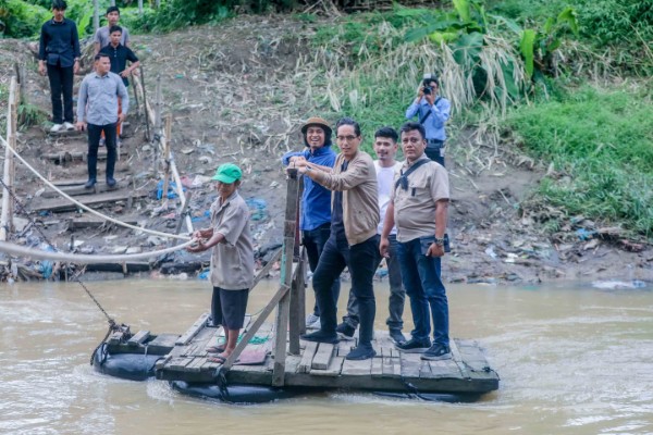 Tebar Pesona, Rico Waas Jelajah Kota Lihat Kondisi  Daerah dan Masyarakat