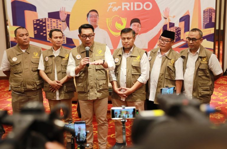 Tiru Anies Baswedan, Ini 4 Cara Ridwan Kamil Menarik Hati Warga Jakarta 