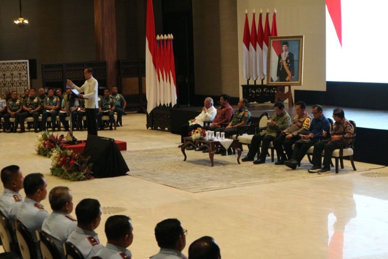 Kumpulkan TNI-Polri di IKN, Jokowi: Jangan Sampai Ada Riak-Riak yang Berpotensi Mengganggu