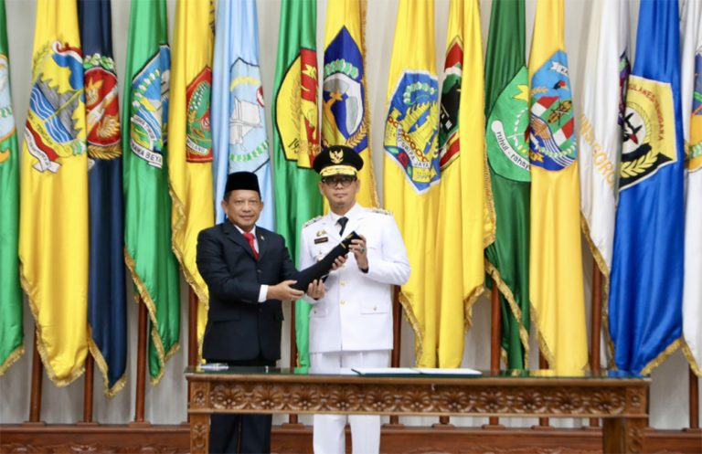 Mendagri Lantik Andriko Noto Susanto sebagai Pj Gubernur NTT