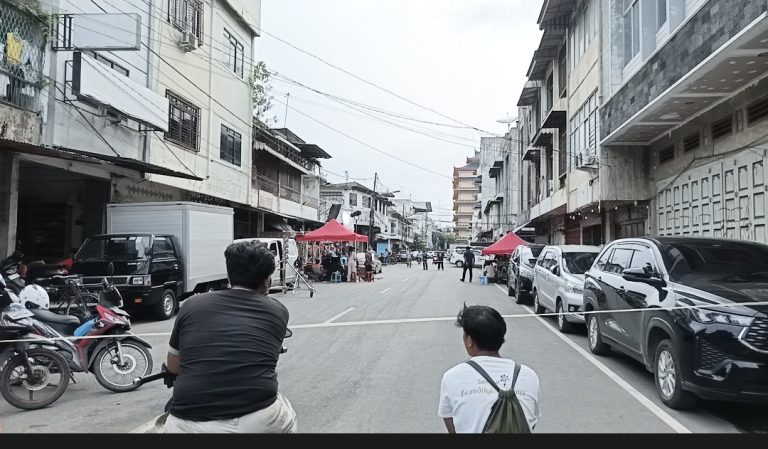 Film AIU-EO Macam Betool Aja Shooting di Jalan Riau Medan, Arus Lalu Lintas Dialihkan