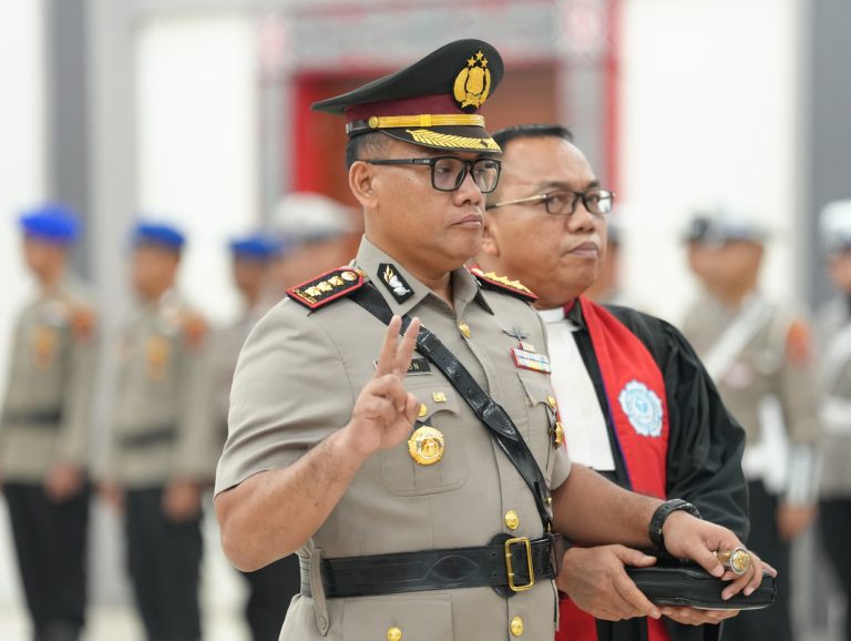 Kapolda Sumut Beri Pesan Khusus untuk Kombes Gidion Kapolrestabes Medan yang Baru