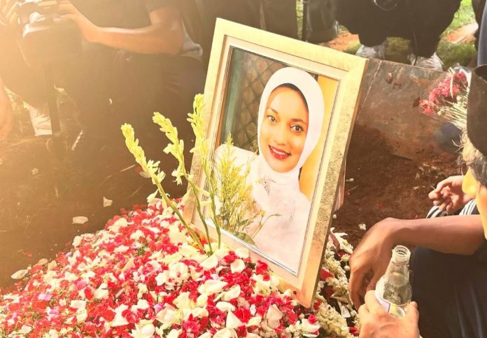 Makam Marissa Haque di TPU Tanah Kusir (Instagram @imeldamelfransiska)