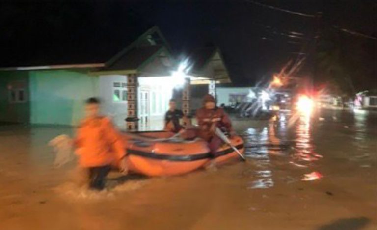 Banjir dan Tanah Longsor Menghantam Padang Pariaman Sumatera Barat