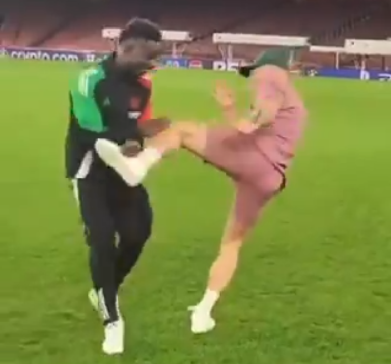 ‘Berantem’ dengan Bukayo Saka, Arsenal Dibuat Jengkel oleh Kelakuan Conor McGregor